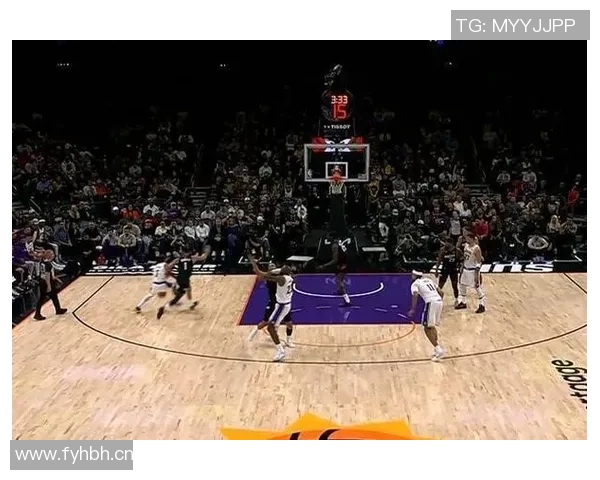 湖人对决热火展现篮球魅力双方明星球员激烈碰撞引发球迷热议